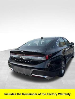 Abyss Black 2025 Hyundai SONATA SE