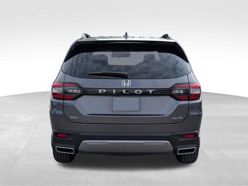 Modern Steel Metallic 2026 Honda Pilot Elite