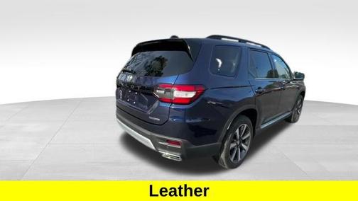 2023 Honda Pilot Touring 8-Passenger