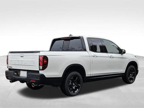 Platinum White Pearl 2026 Honda Ridgeline Black