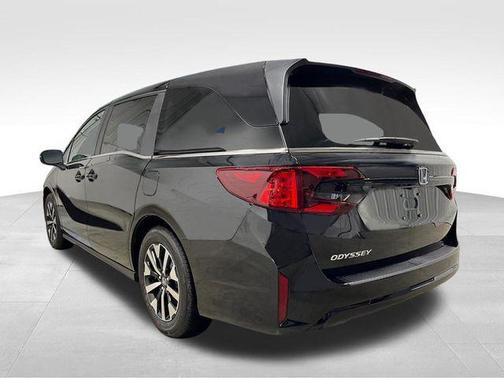 Crystal Black Pearl 2026 Honda Odyssey EX-L