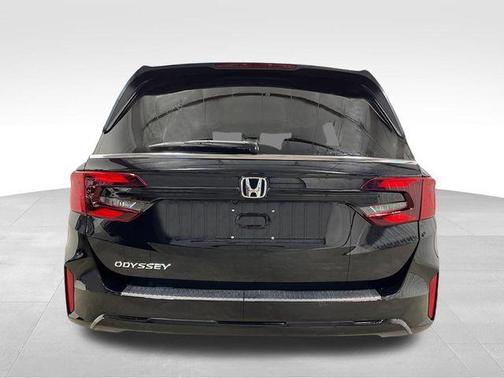Crystal Black Pearl 2026 Honda Odyssey EX-L
