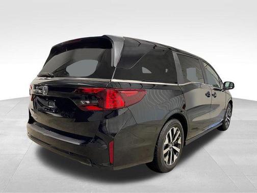Crystal Black Pearl 2026 Honda Odyssey EX-L