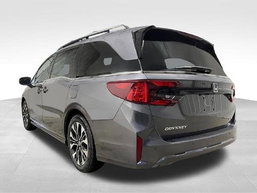 Modern Steel Metallic 2027 Honda Odyssey Elite