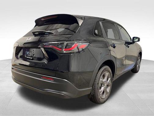 Crystal Black Pearl 2026 Honda HR-V LX
