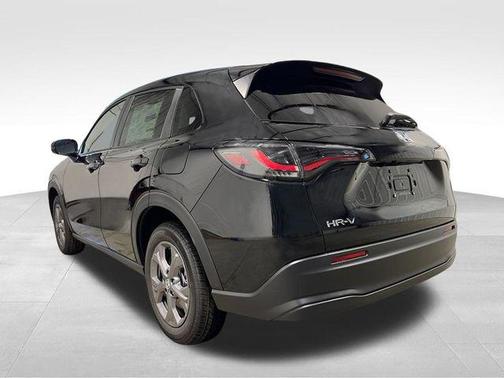Crystal Black Pearl 2026 Honda HR-V LX