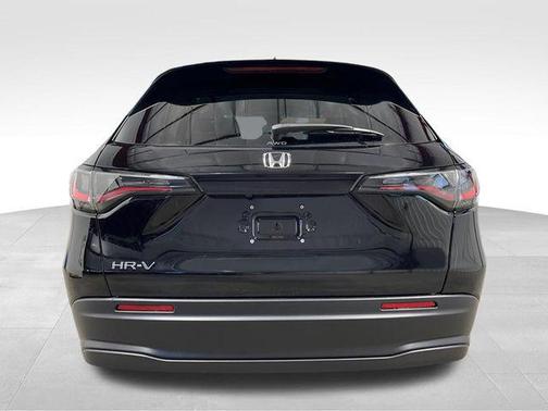 Crystal Black Pearl 2026 Honda HR-V LX