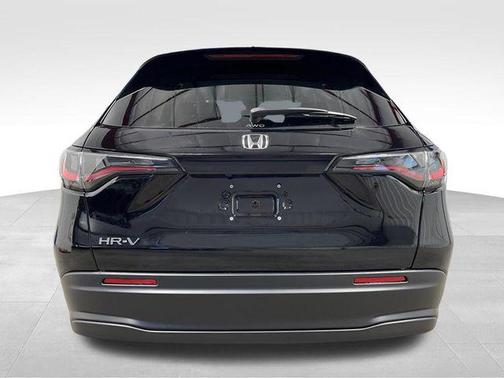 Crystal Black Pearl 2026 Honda HR-V LX