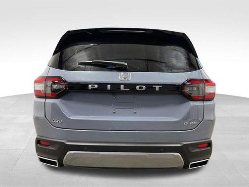 Sonic Gray Pearl 2026 Honda Pilot Elite