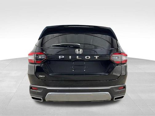 Crystal Black Pearl 2026 Honda Pilot EX-L