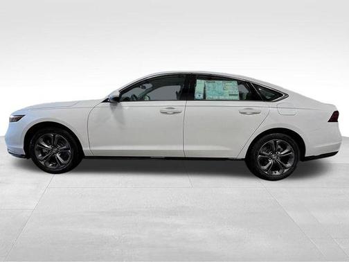 Platinum White Pearl 2026 Honda Accord Hybrid EX-L