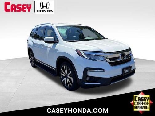 Platinum White Pearl 2022 Honda Pilot Touring 8-Passenger
