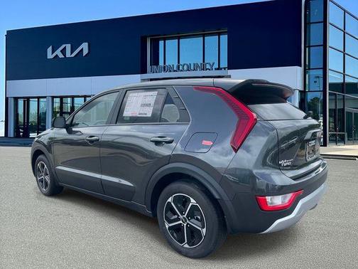 Interstellar Gray 2026 Kia Niro LX
