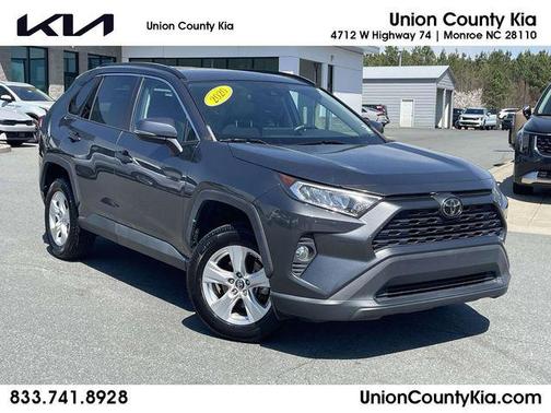 2020 Toyota RAV4 XLE