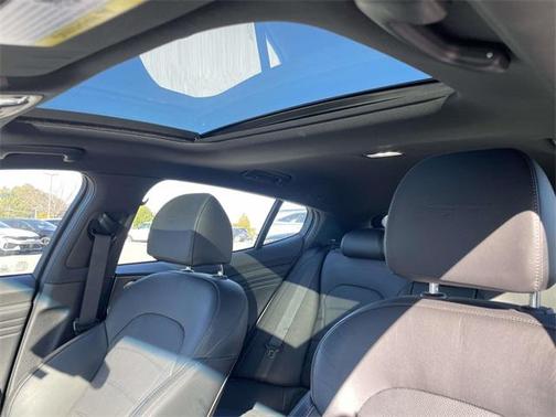 2023 Kia Stinger GT2