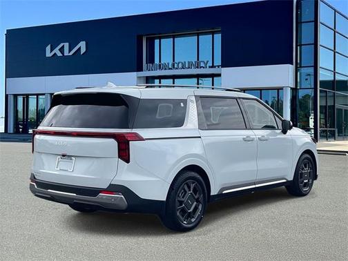 2026 Kia Carnival SX