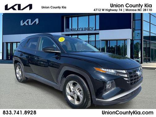 Black Pearl 2024 Hyundai TUCSON SEL