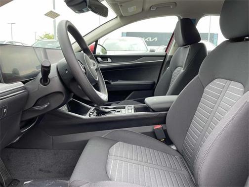2025 Kia K5 LXS