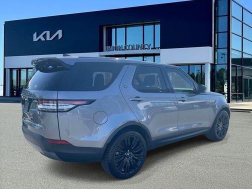 Carpathian Gray Premium Metallic 2020 Land Rover Discovery SE