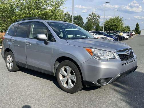 Ice Silver Metallic 2015 Subaru Forester 2.5i Premium