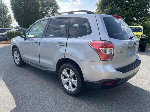 Ice Silver Metallic 2015 Subaru Forester 2.5i Premium