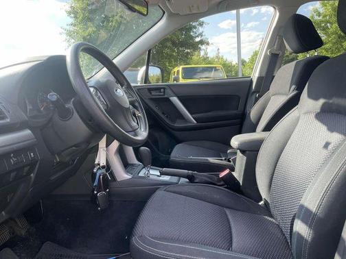 Ice Silver Metallic 2015 Subaru Forester 2.5i Premium