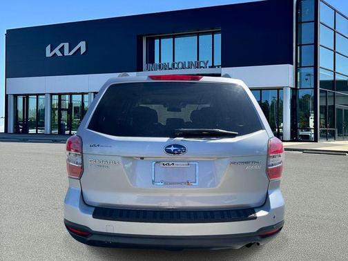 Ice Silver Metallic 2015 Subaru Forester 2.5i Premium