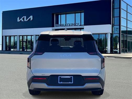 2026 Kia EV9 Light Long Range