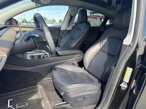 2023 Tesla Model Y RWD