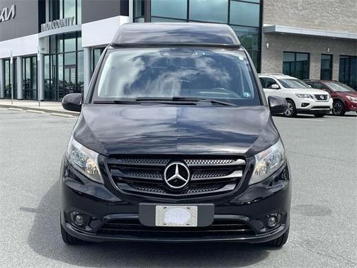 2016 Mercedes-Benz Metris Base