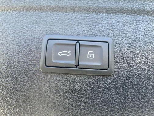 Manhattan Gray Metallic 2021 Audi Q5 45 Premium Plus