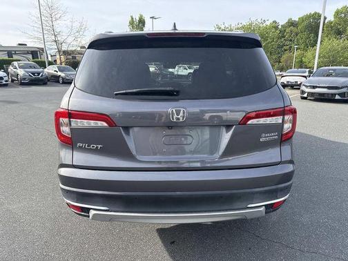 Modern Steel Metallic 2019 Honda Pilot Touring 8-Passenger
