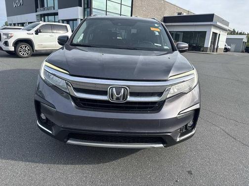Modern Steel Metallic 2019 Honda Pilot Touring 8-Passenger