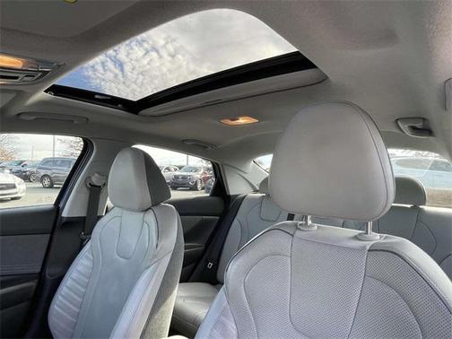 2021 Hyundai ELANTRA Limited