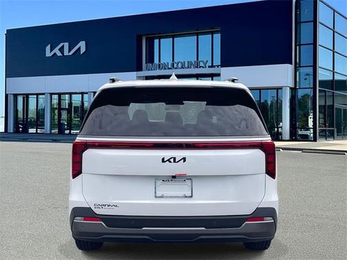2026 Kia Carnival SX