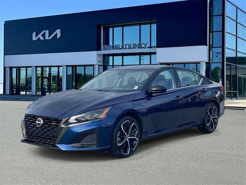 2023 Nissan Altima SR FWD