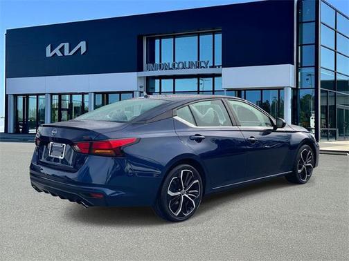 2023 Nissan Altima SR FWD