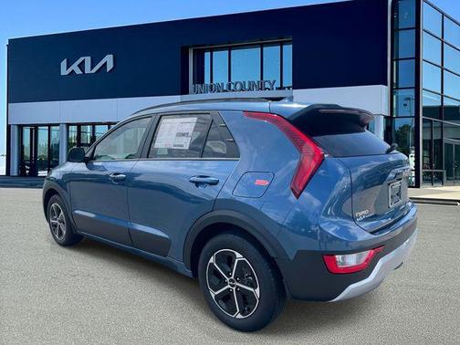 Mineral Blue 2026 Kia Niro EX