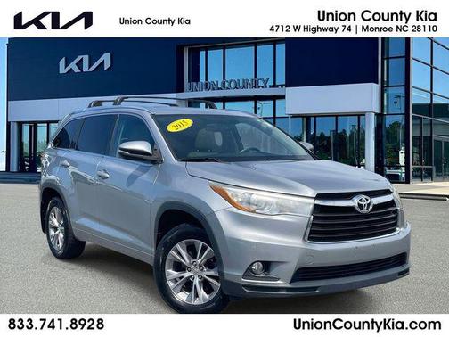 Silver Sky Metallic 2015 Toyota Highlander XLE