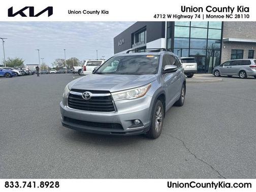Silver Sky Metallic 2015 Toyota Highlander XLE