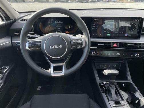 2025 Kia K5 LXS