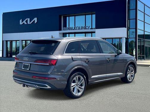 2021 Audi Q7 55 Premium Plus