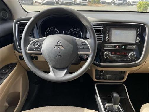 2019 Mitsubishi Outlander ES