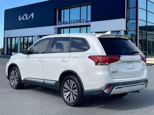 2019 Mitsubishi Outlander ES