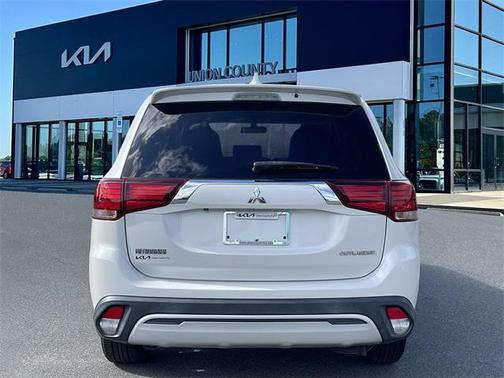 2019 Mitsubishi Outlander ES