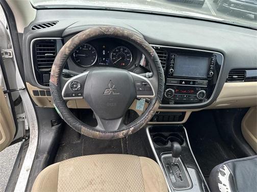2019 Mitsubishi Outlander ES