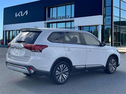 2019 Mitsubishi Outlander ES