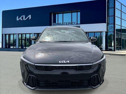 Aurora Black Pearl 2026 Kia K4 GT-Line