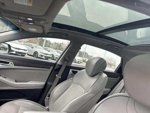 2015 Hyundai Genesis 3.8