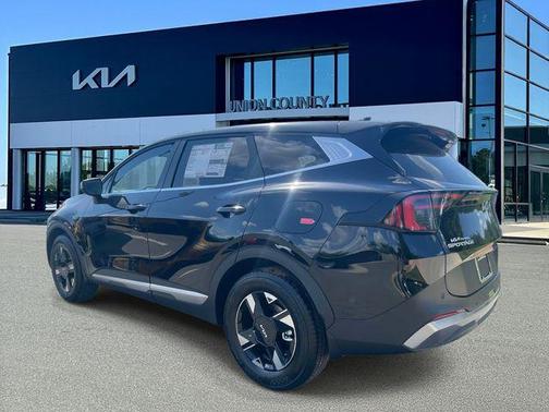 Ebony Black 2026 Kia Sportage LX